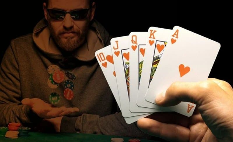 Poker Bluff là gì? Những chiến thuật tâm lý cơ bản và hiệu quả nhất