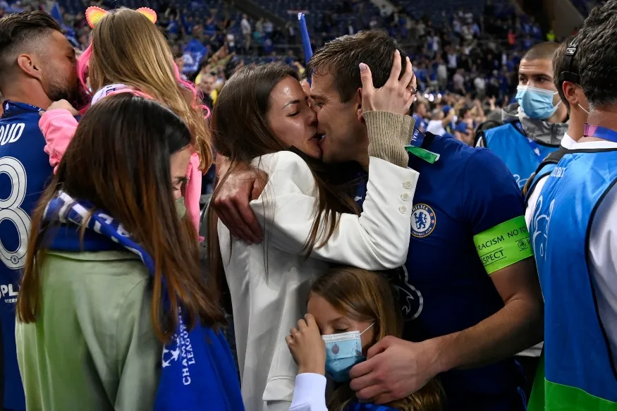 Adriana Azpilicueta Là Ai? Cuộc Đời Vợ Ngôi Sao Cesar Azpilicueta